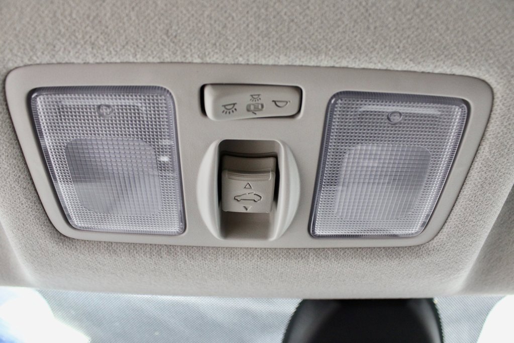 Used 2022 Hyundai Venue SEL image 23