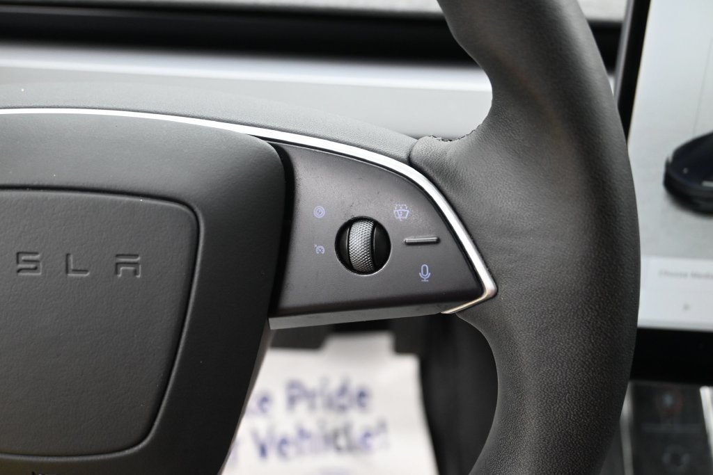 Used 2024 Tesla Model 3 Standard Range RWD image 8