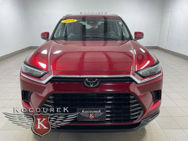 Used 2024 Toyota Grand Highlander XLE image 2