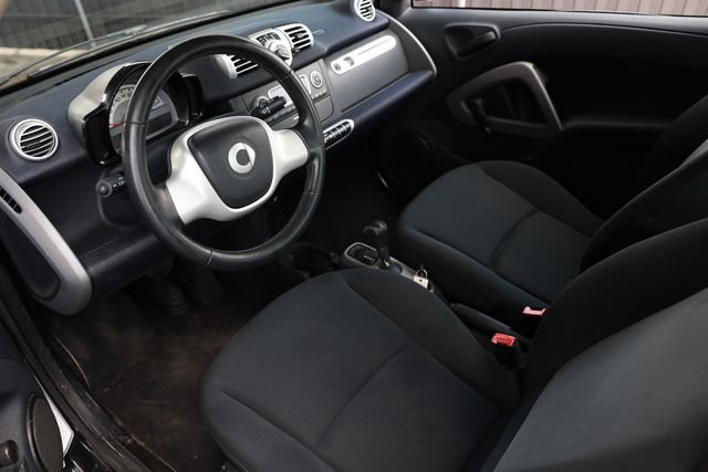 Used 2012 smart fortwo pure image 6