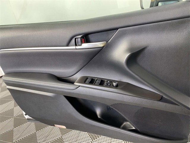 Used 2023 Toyota Camry XLE image 23