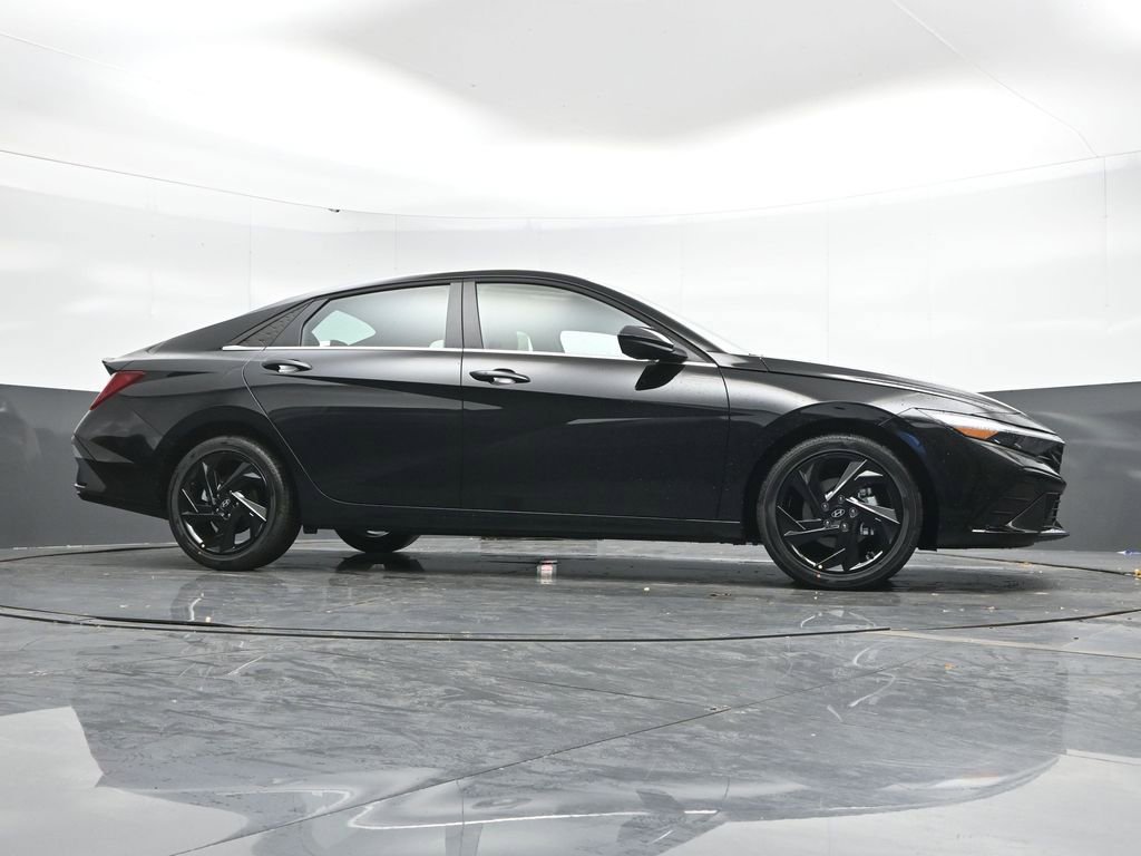 Used 2026 Hyundai Elantra SEL Sport Premium FWD image 48