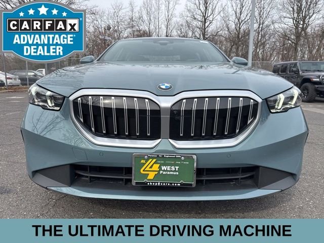 Used 2025 BMW 530i xDrive w/ Premium Package AWD/4WD video 2
