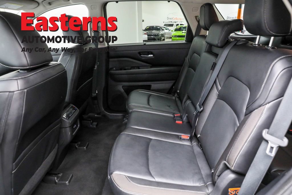 Used 2023 Nissan Pathfinder SL image 21