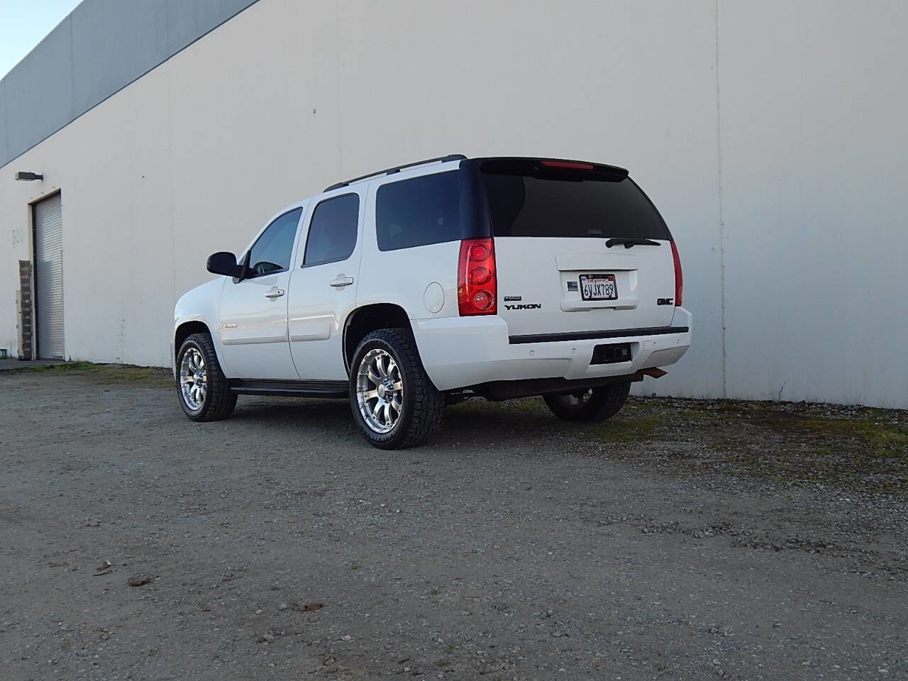 Used 2008 GMC Yukon SLE w/ Convenience Package image 4