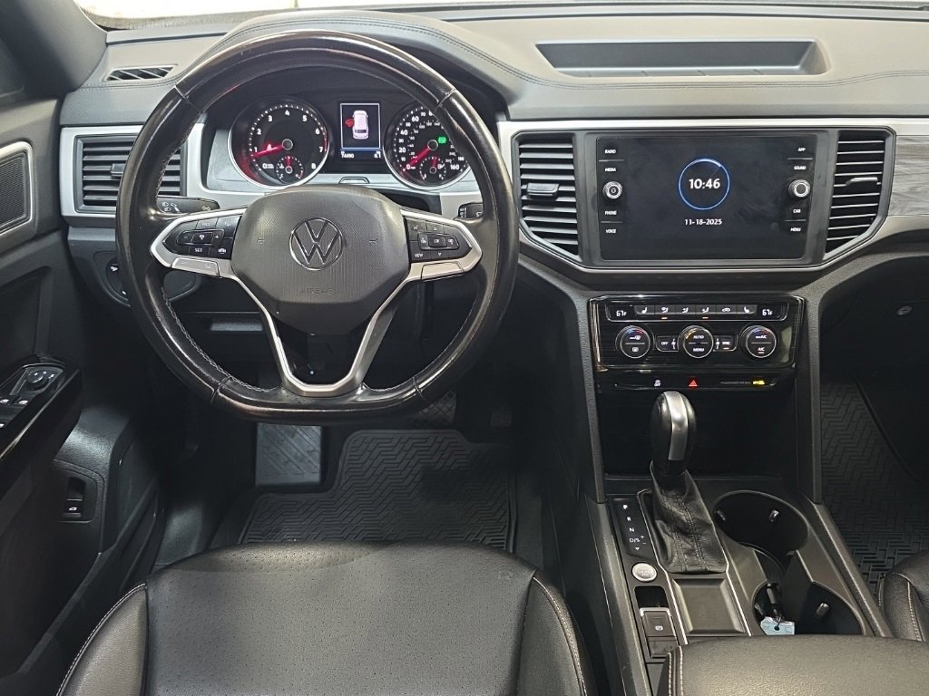 Used 2020 Volkswagen Atlas Cross Sport SE w/ Towing Package image 18