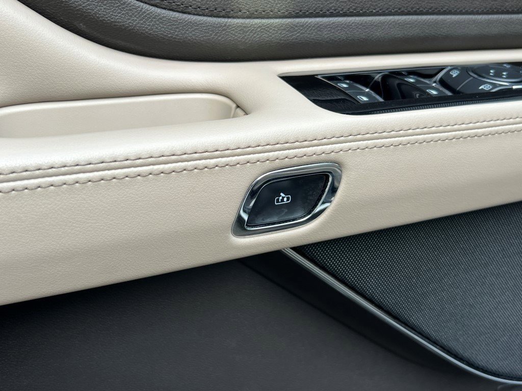 Certified 2022 Lincoln Aviator Reserve w/ Equipment Group 201A image 18