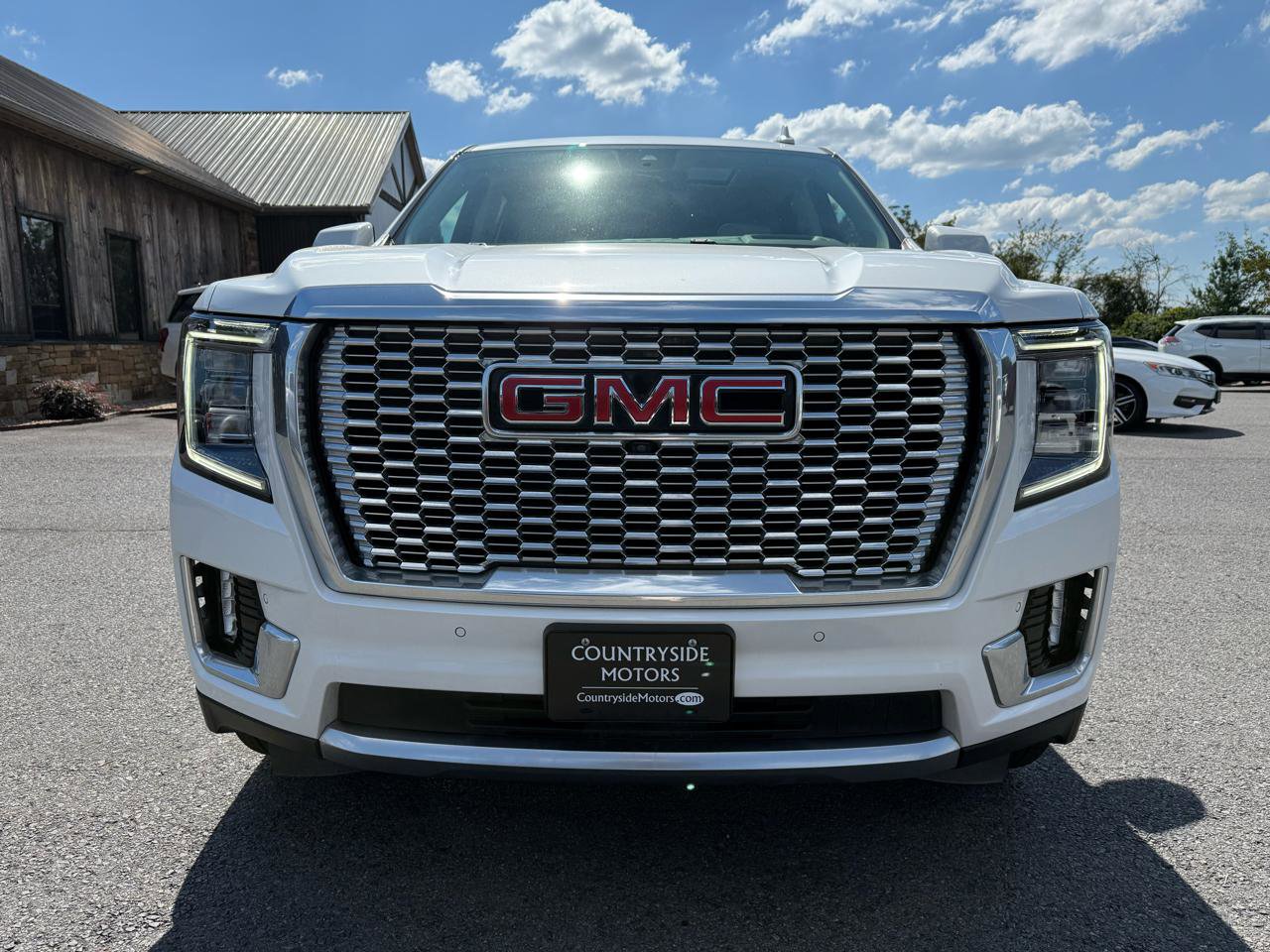 Used 2023 GMC Yukon Denali image 9