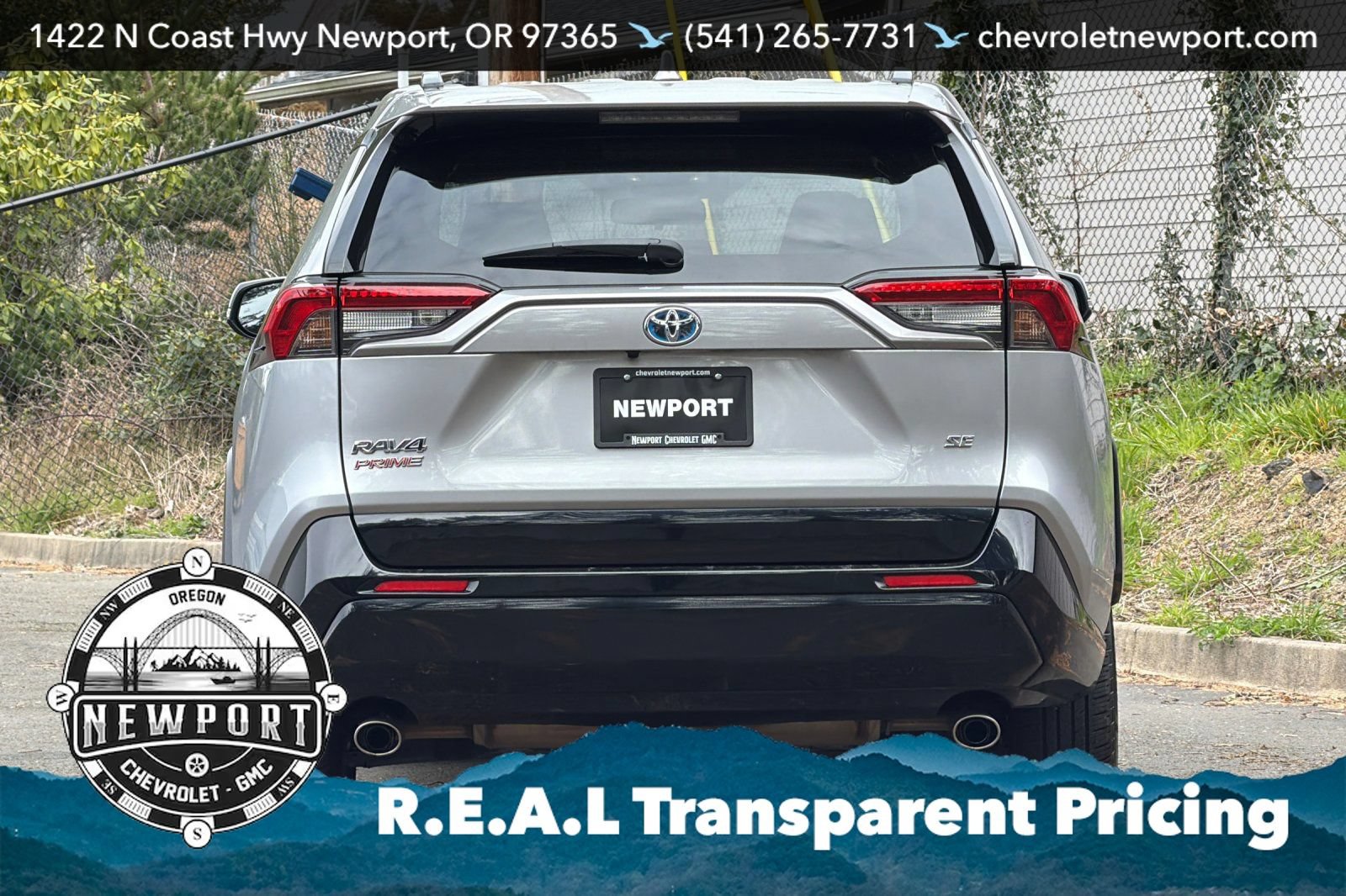 Used 2022 Toyota RAV4 SE w/ Weather & Moonroof Package AWD/4WD image 5