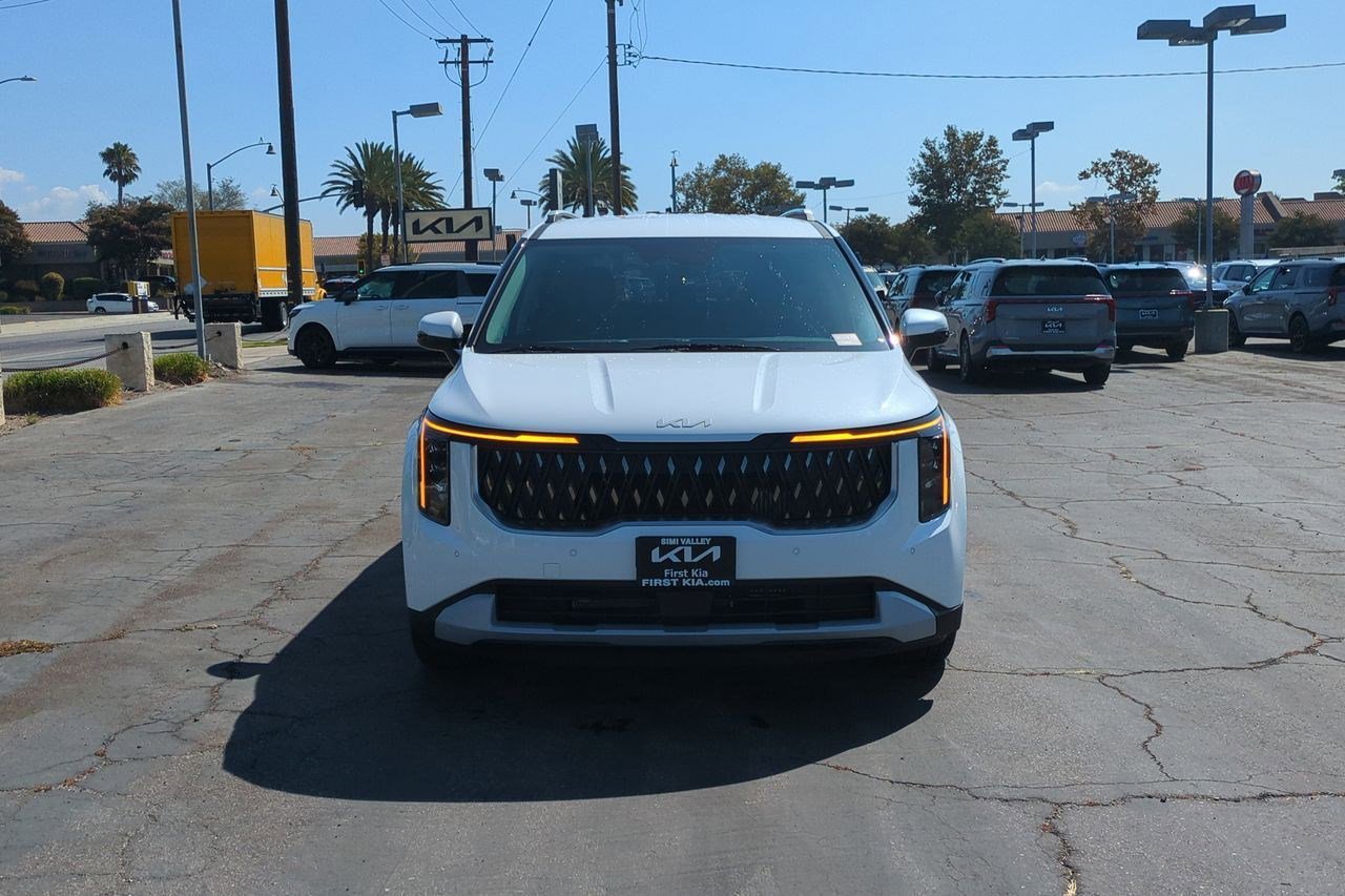 New 2026 Kia Carnival EX image 2