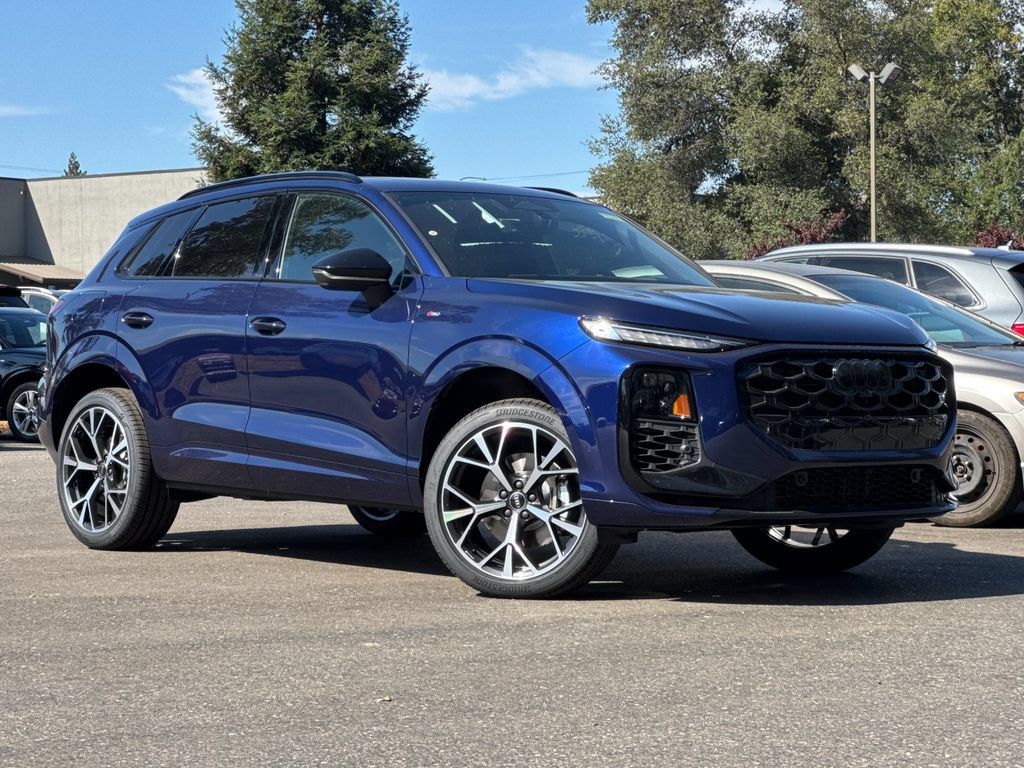 New 2026 Audi Q3 quattro 2.0T AWD/4WD image 2