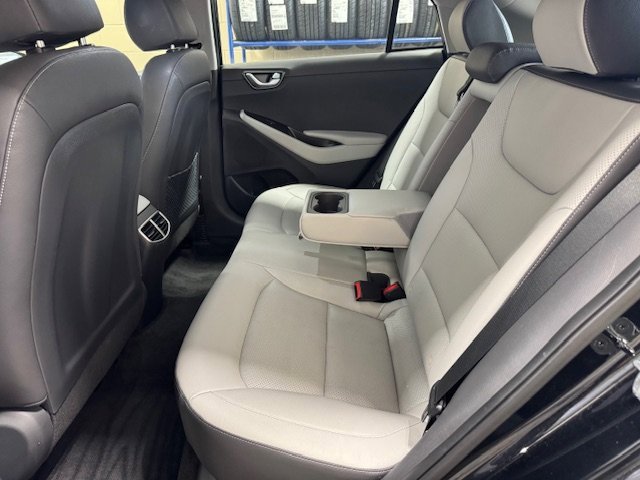 Used 2021 Hyundai Ioniq Limited image 7