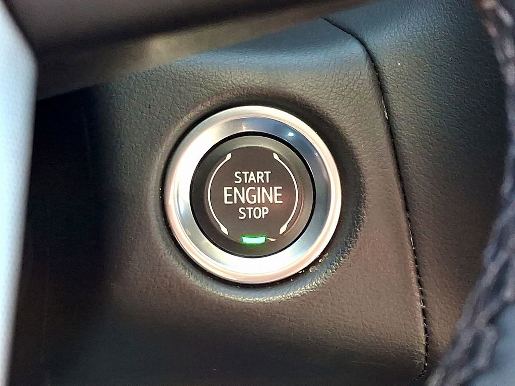 Used 2023 GMC Yukon SLT image 22