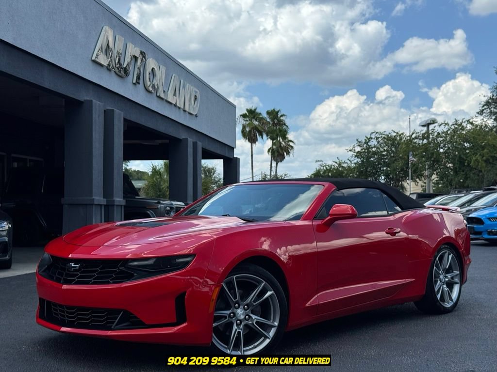 Used 2020 Chevrolet Camaro LT RWD image 2