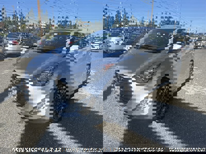 Used 2013 Hyundai Elantra SE image 3