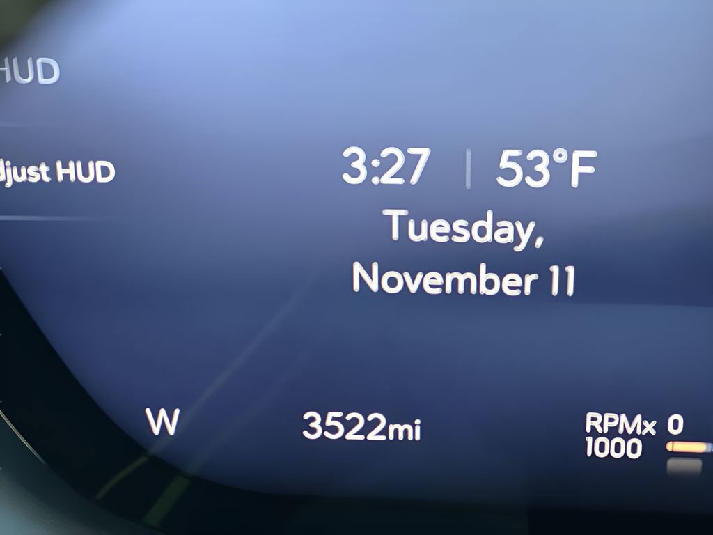 Certified 2025 Buick Enclave Avenir image 12