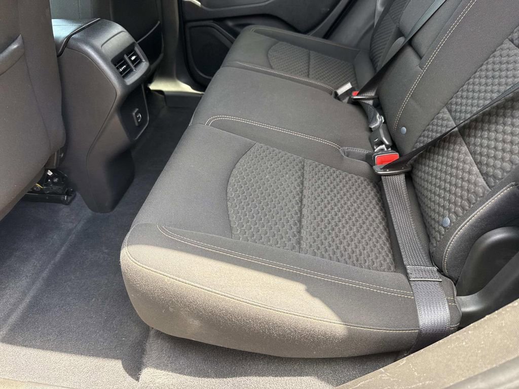Used 2021 GMC Terrain SLE w/ Driver Convenience Package FWD image 16