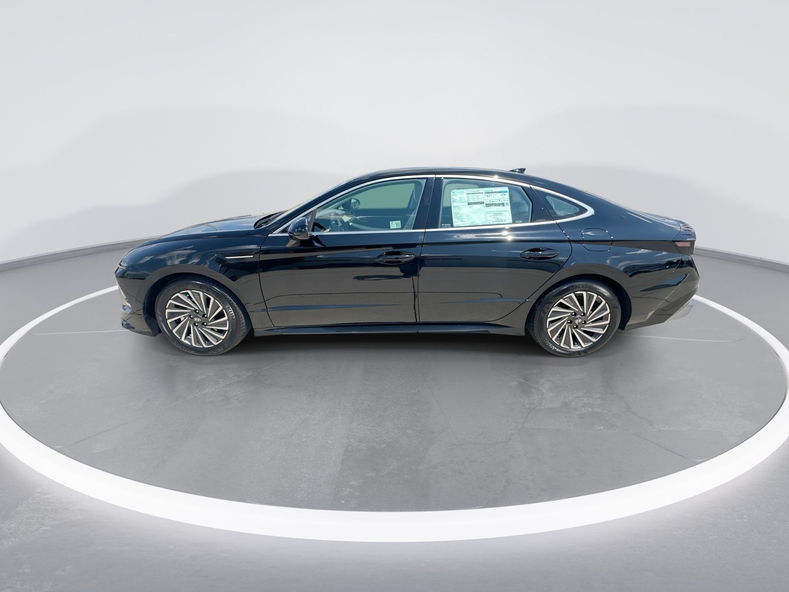 Used 2025 Hyundai Sonata SEL FWD image 5