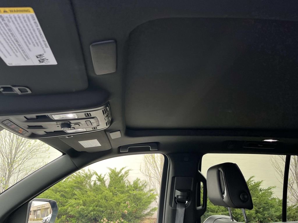 Certified 2023 Cadillac Escalade Sport w/ Touring Package image 30