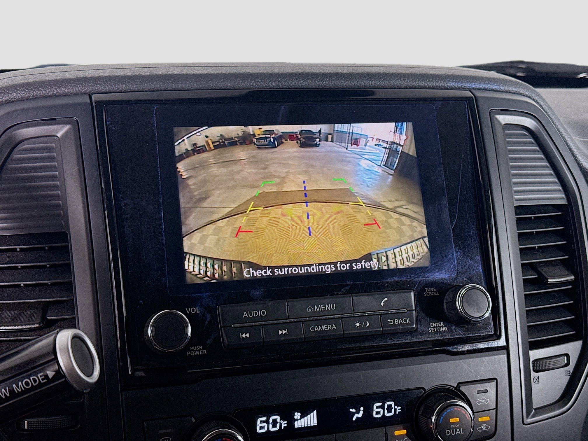 Used 2024 Nissan Titan SV w/ SV Convenience Package image 19