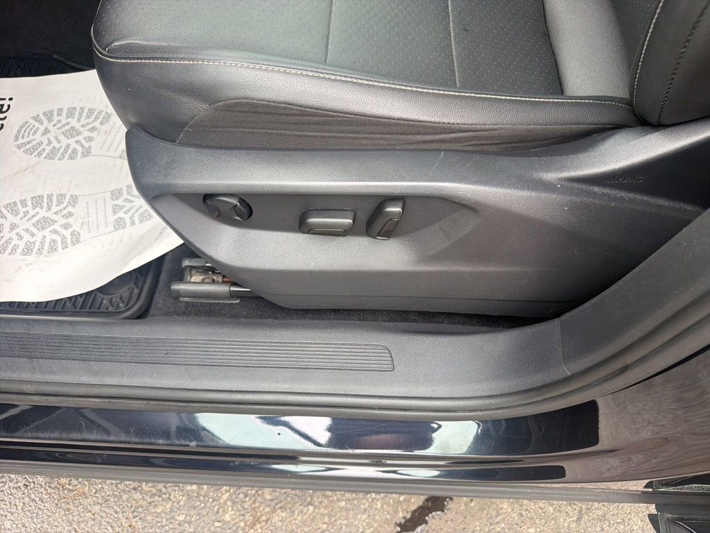 Used 2019 Volkswagen Tiguan SE w/ Panoramic Sunroof Package FWD image 23