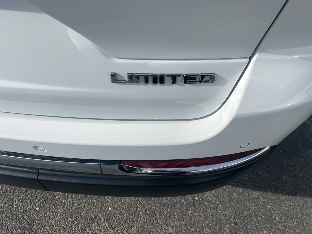 Used 2023 Jeep Grand Cherokee Limited image 13