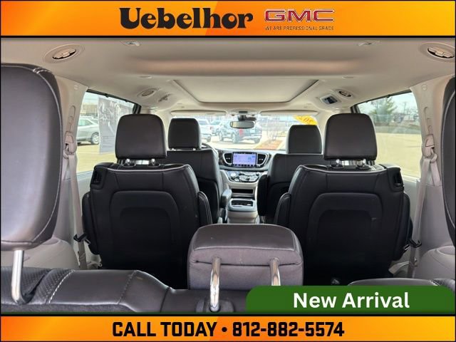 Used 2024 Chrysler Pacifica Limited image 12