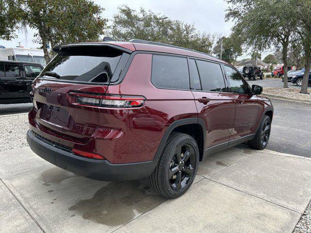 New 2025 Jeep Grand Cherokee L Laredo image 11