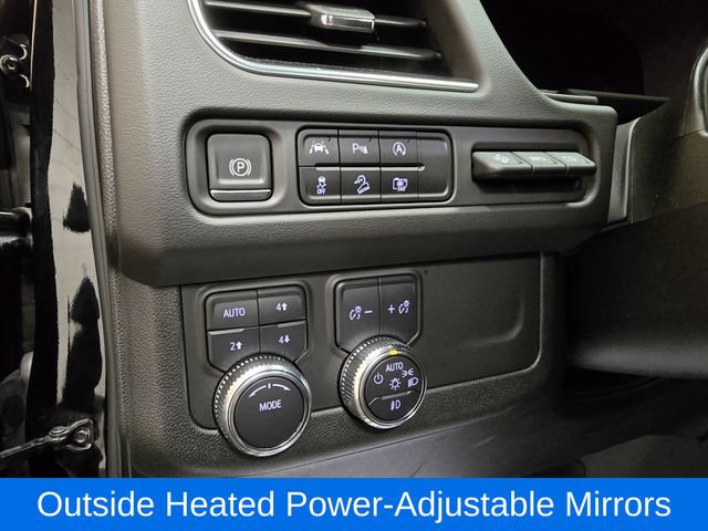 Used 2024 GMC Yukon AT4 w/ Technology Package AWD/4WD image 18