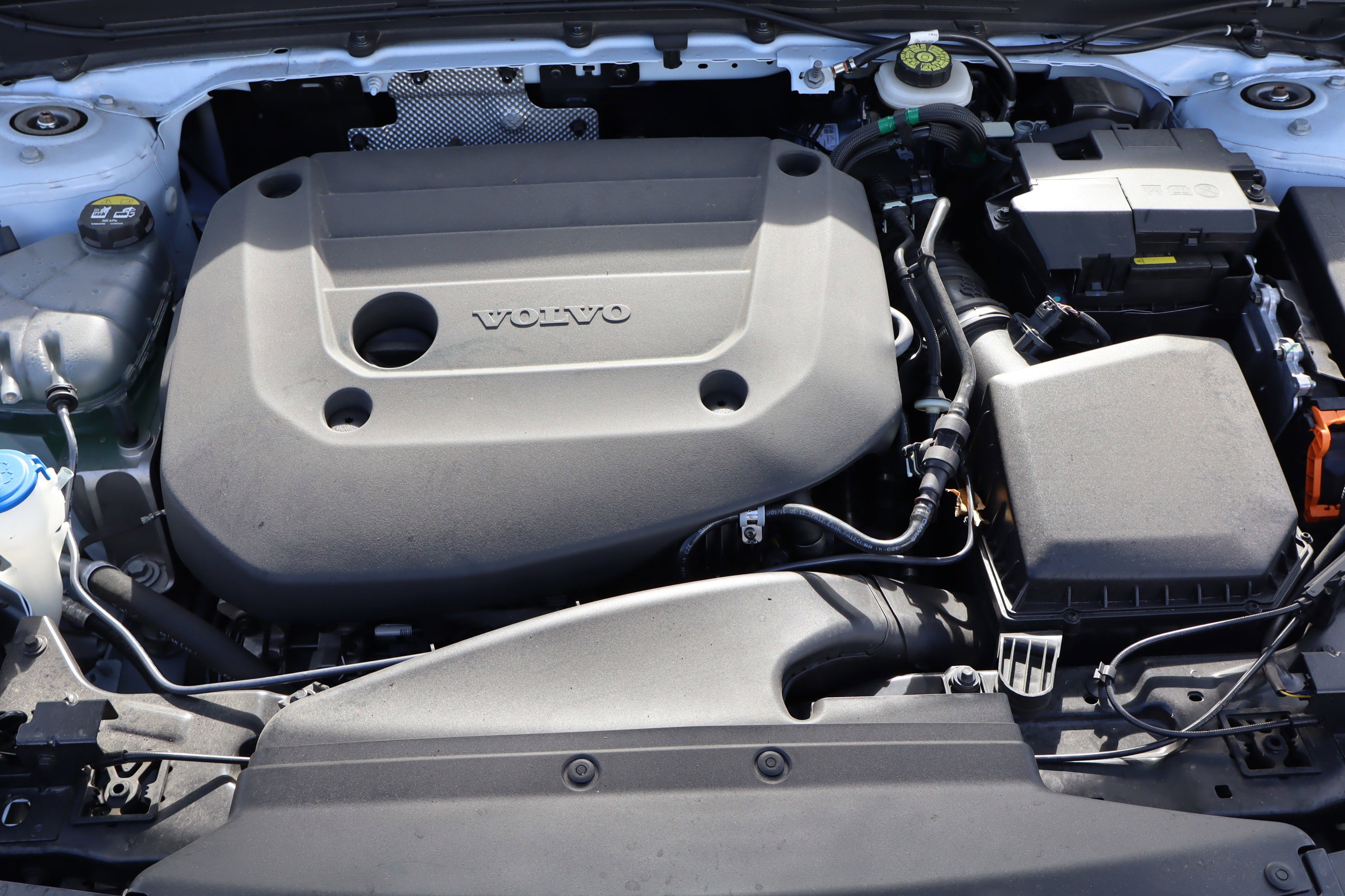 Used 2025 Volvo XC40 B5 Core image 41