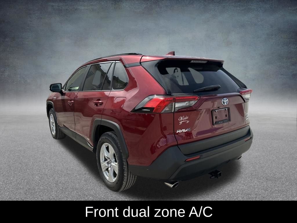 Used 2020 Toyota RAV4 XLE w/ Convenience Package image 4