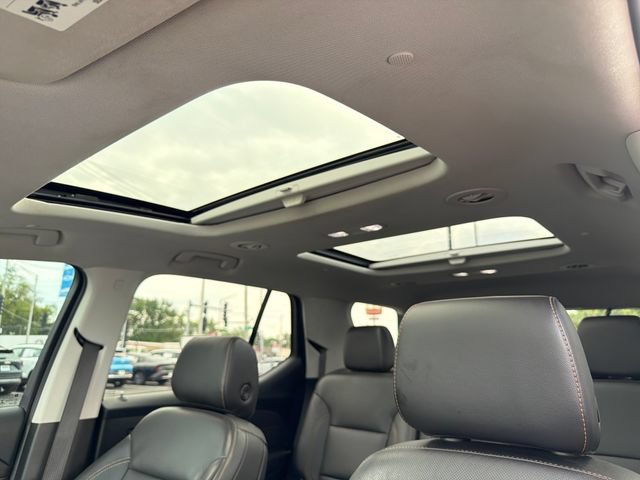 Used 2021 Chevrolet Traverse Premier w/ Redline Edition AWD/4WD image 25
