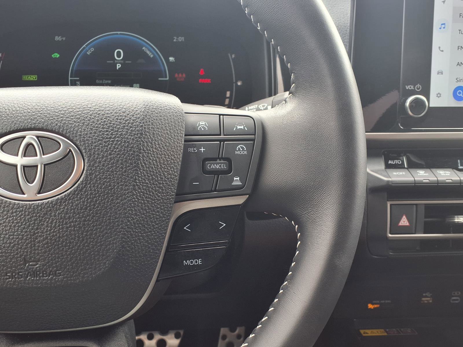 Used 2025 Toyota Camry SE w/ Convenience Package image 20