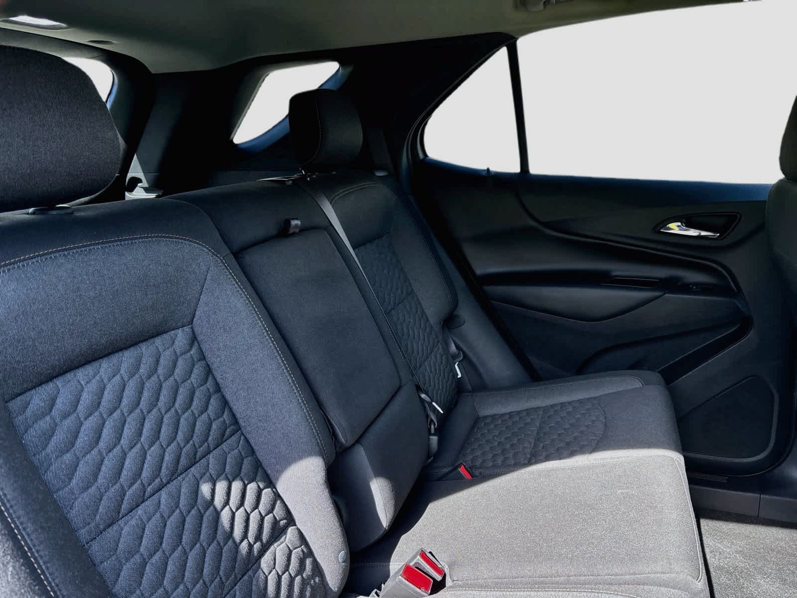 Used 2018 Chevrolet Equinox LT FWD image 26