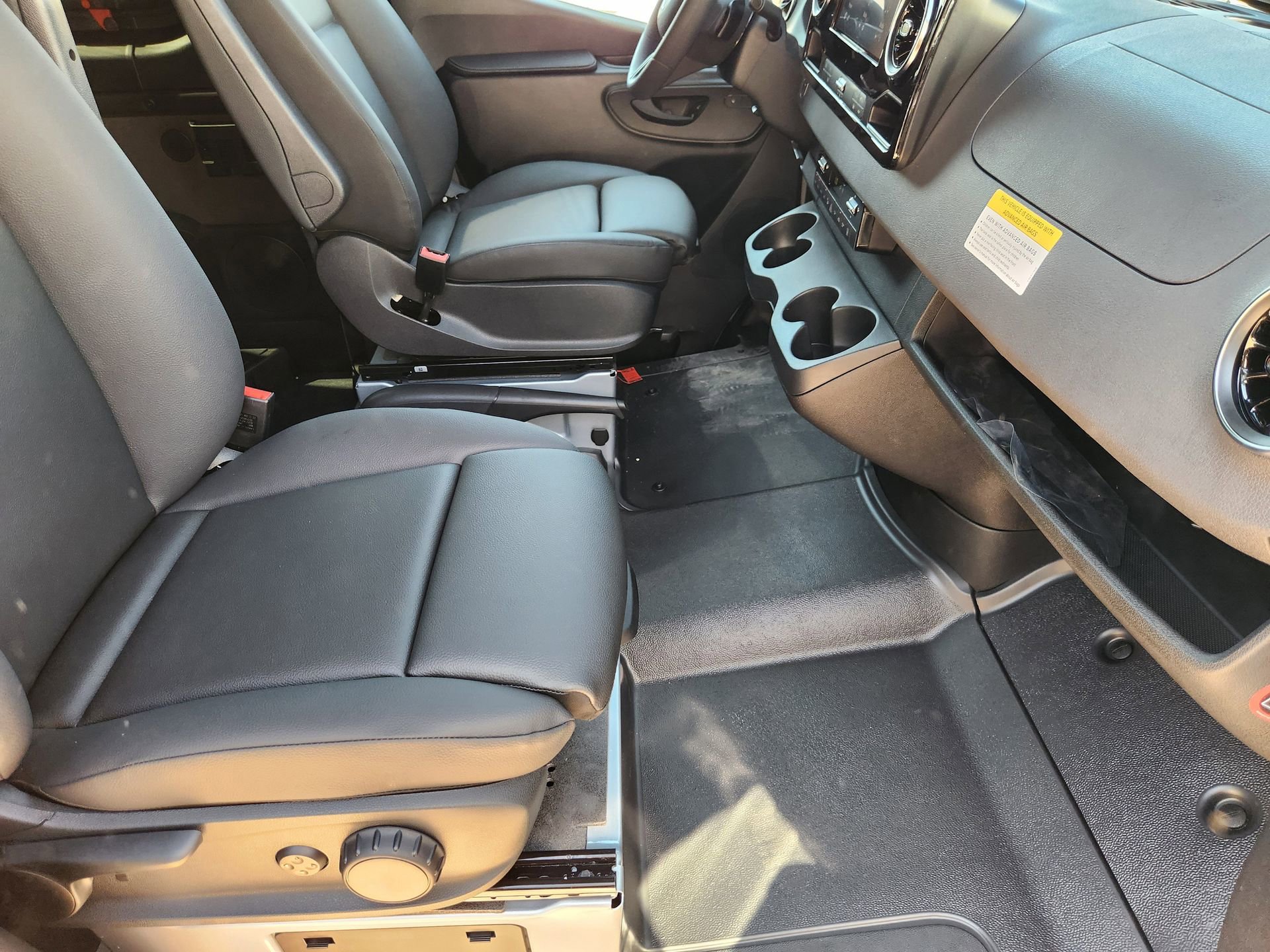 New 2025 Mercedes-Benz Sprinter 2500 image 3