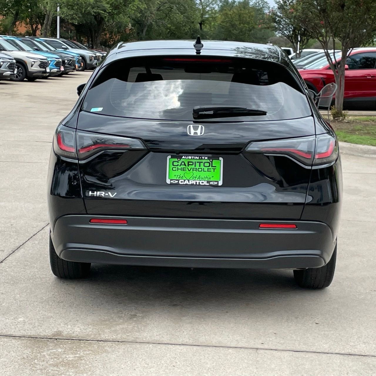 Used 2025 Honda HR-V LX image 5