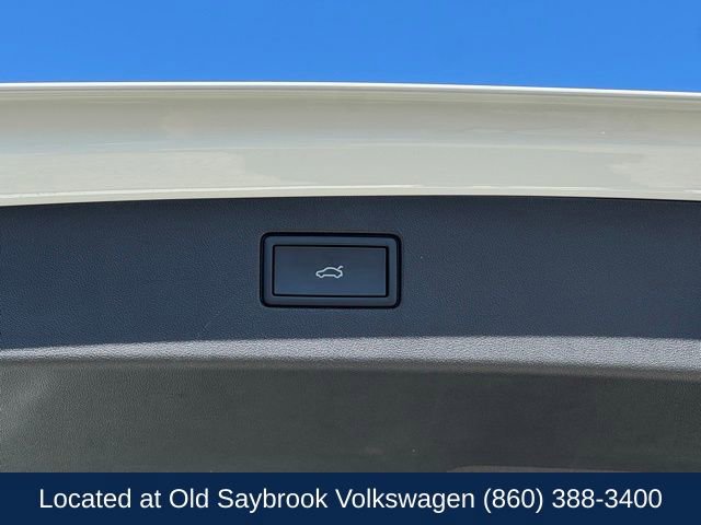 Used 2025 Volkswagen Tiguan SE image 22