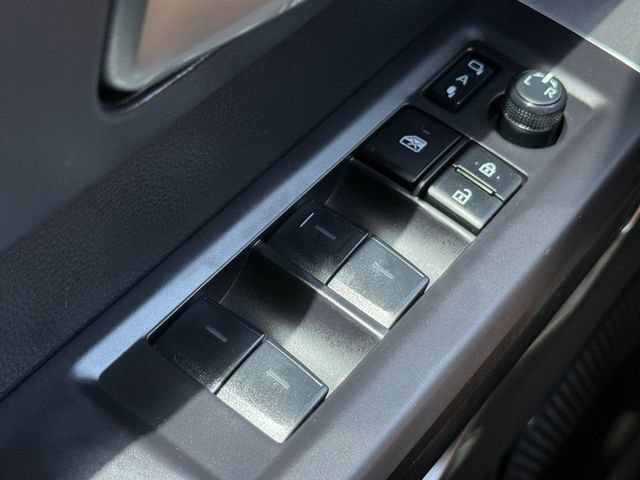 Used 2023 Toyota Sequoia Platinum AWD/4WD image 26