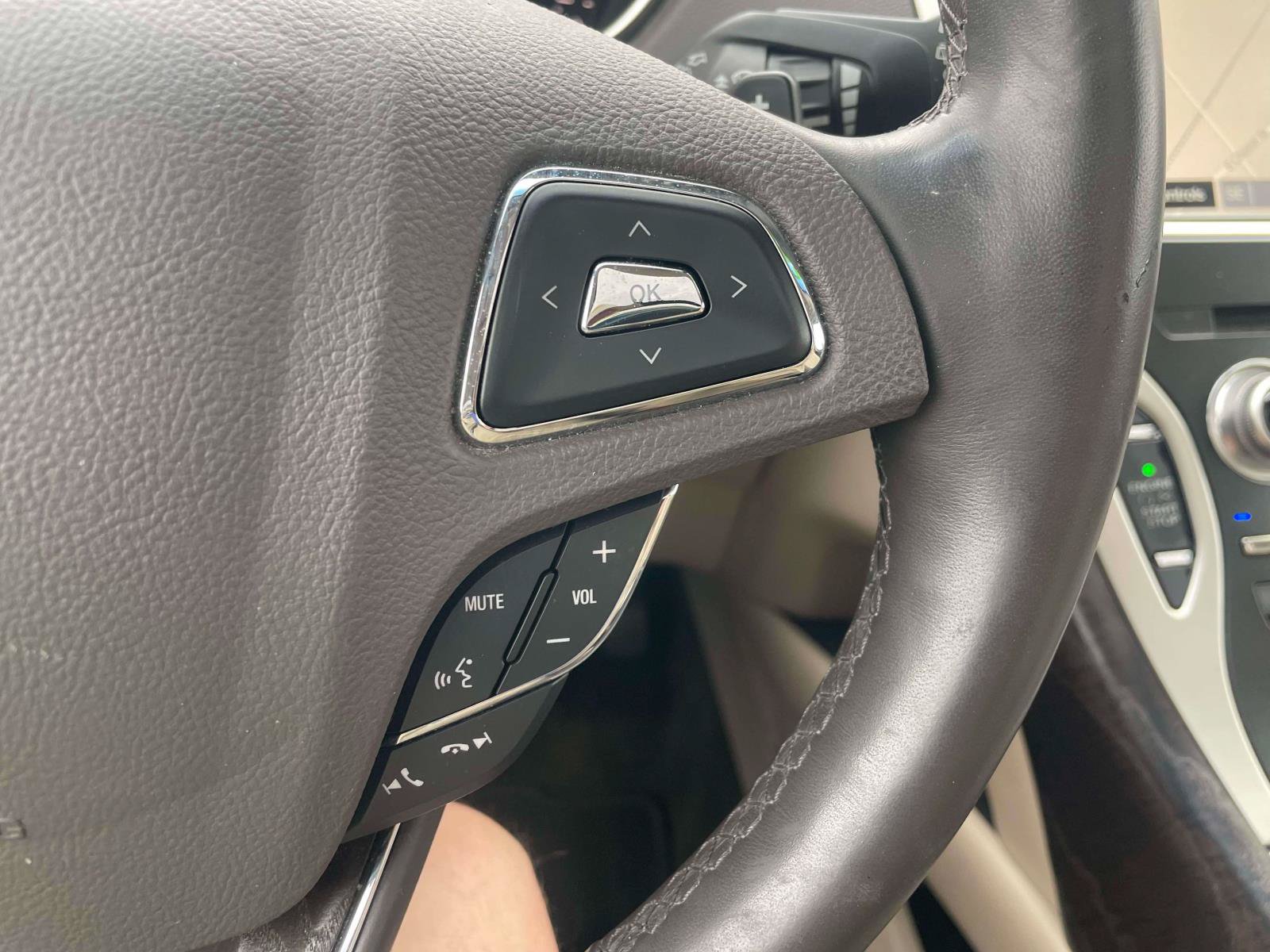Used 2017 Lincoln MKX Reserve w/ Driver Assistance Package FWD image 19