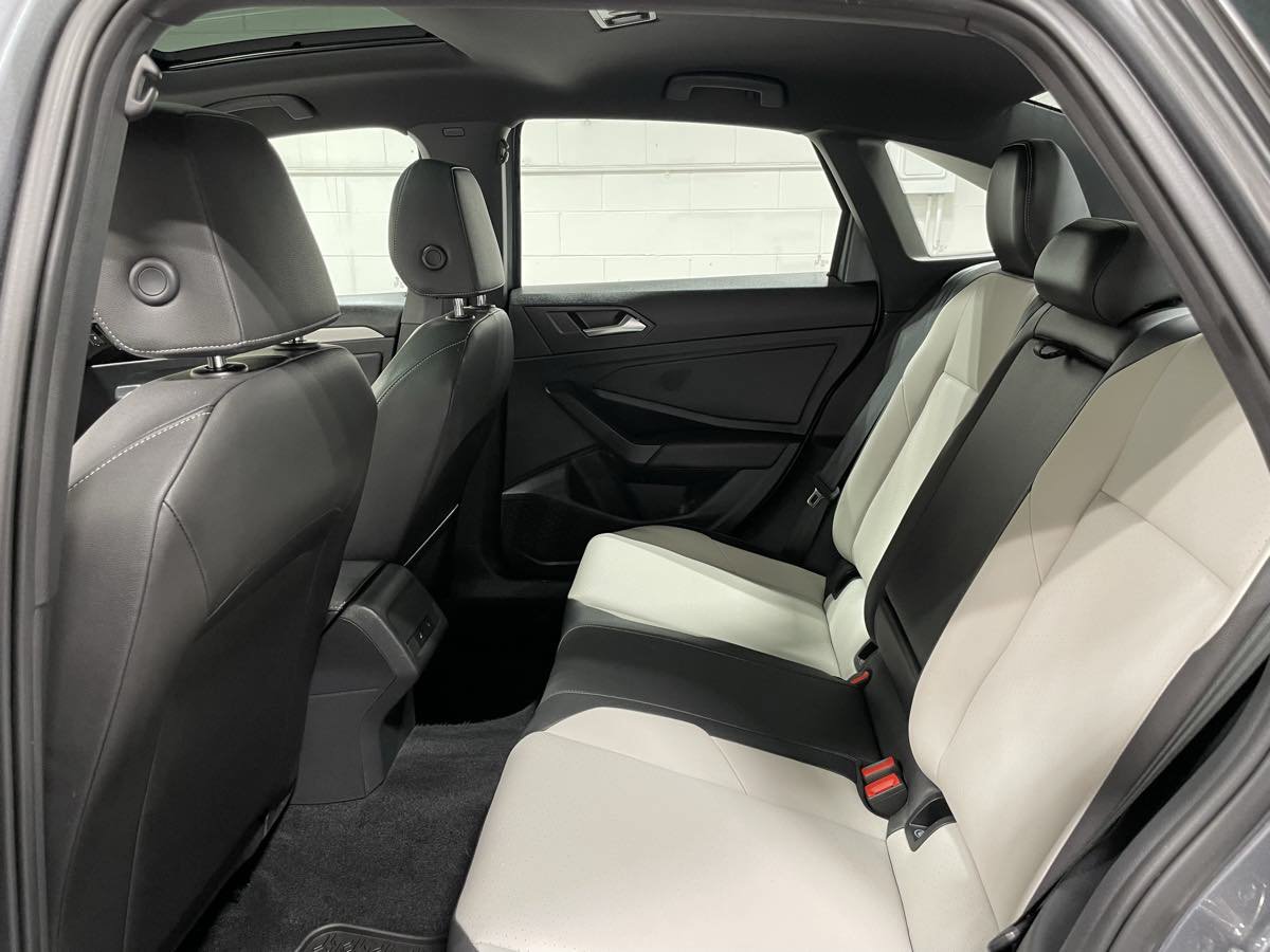 Used 2019 Volkswagen Jetta R-Line FWD image 26