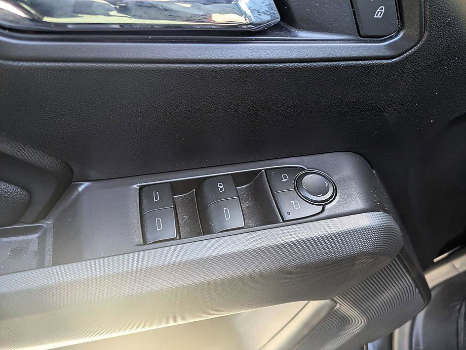 Used 2026 Chevrolet Colorado LT w/ LT Convenience Package image 15