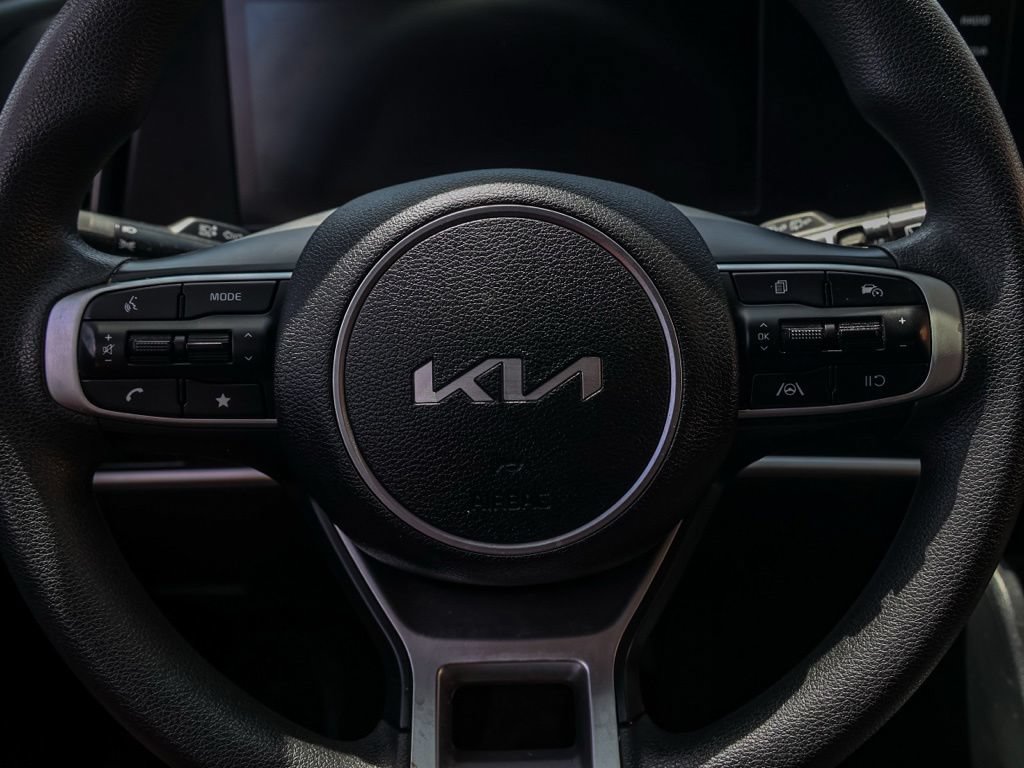 Used 2024 Kia Sportage LX FWD image 25