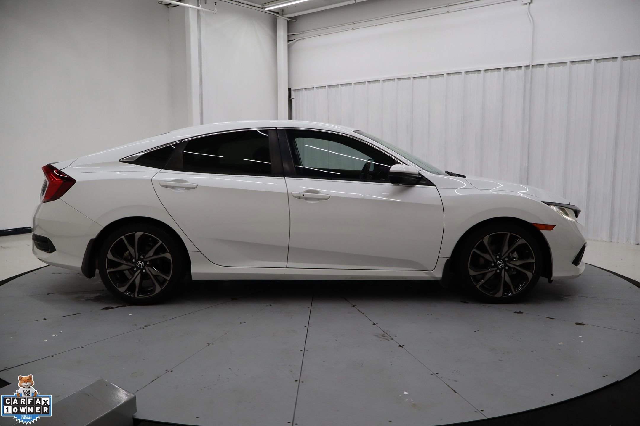 Used 2021 Honda Civic Sport image 2