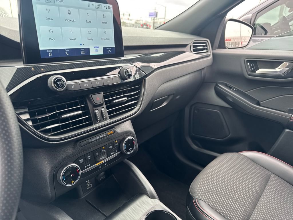Used 2025 Ford Escape ST-Line image 26