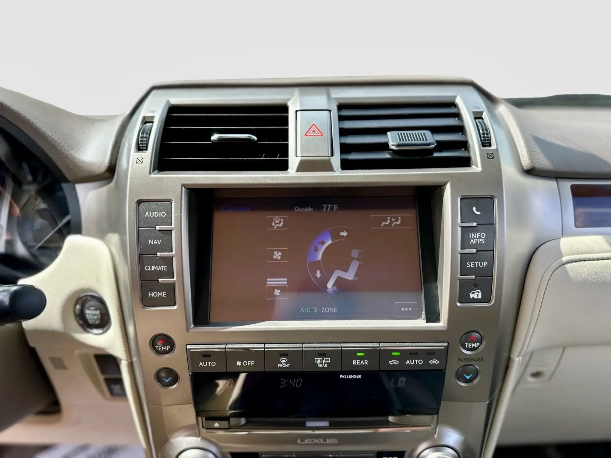 Used 2014 Lexus GX 460 Luxury w/ Driver Support Package AWD/4WD image 20