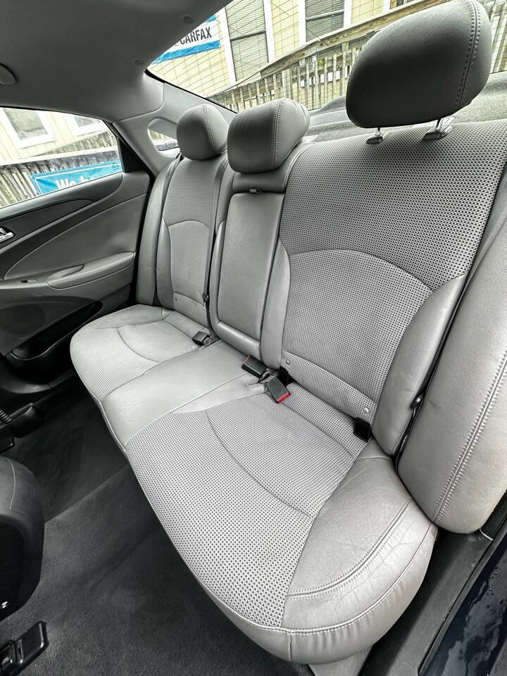 Used 2013 Hyundai Sonata SE w/ Navigation & Sunroof Pkg image 13