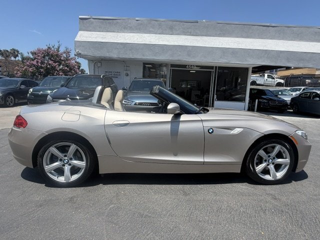 Used 2011 BMW Z4 sDrive30i RWD image 1