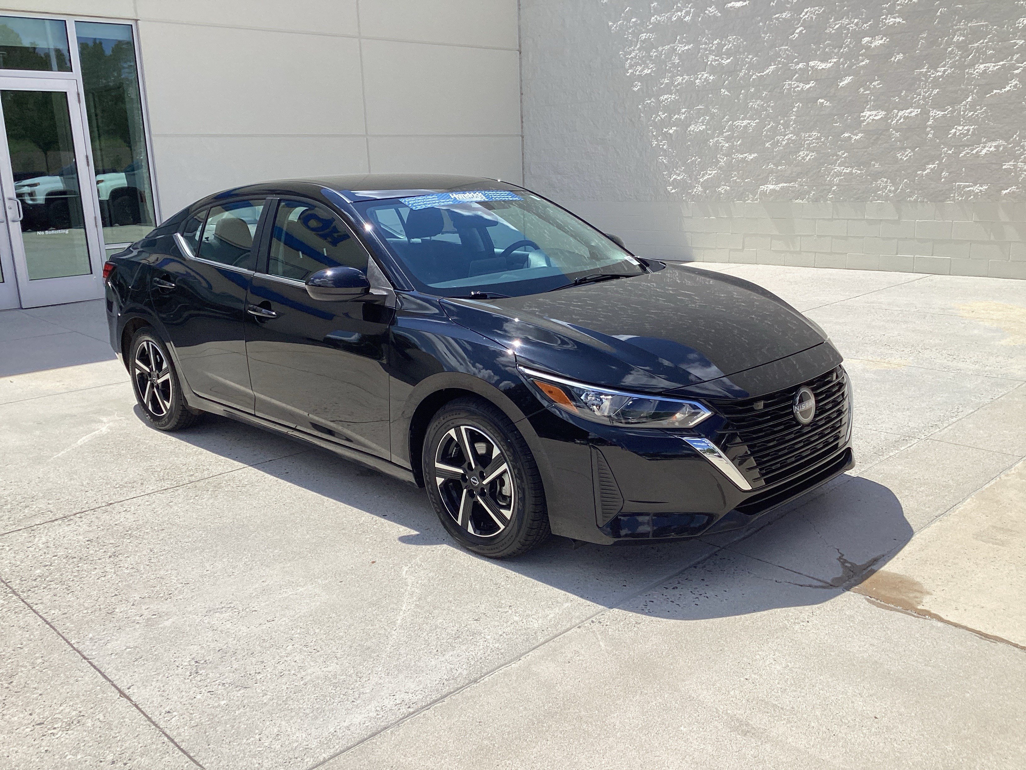 Used 2025 Nissan Sentra SV w/ All-Weather Package FWD image 2