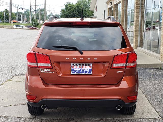 Used 2014 Dodge Journey SXT w/ Flexible Seating Group FWD image 4