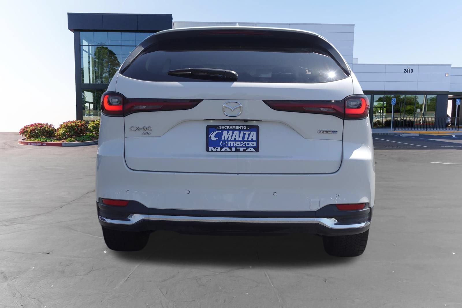 Certified 2024 MAZDA CX-90 Plug-In Hybrid w/ Premium Pkg AWD/4WD image 5